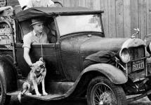 1928 Ford model A v provedení pick-up. Na snímku už v hodně 