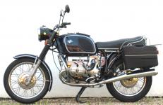 BMW R 60 zleva