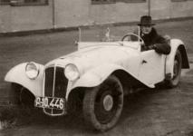 Podle Baška postavený první prototyp roadsteru Aero s předním náhonem.