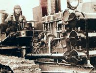 V roce 1938, kdy pod hrozbou blížící se války zkoušeli všichni světoví výrobci alternativní pohon spalovacích motorů na dřevoplyn, začali v ČTZ vyrábět verzi SG-65, kde „G“ v názvu znamenalo gazovoj geněrator.