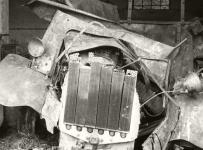 Shořelá Tatra 27 na dvoře českobudějovické autodílny u Pártlů v roce 1934.
