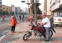 Taxiki na motocyklech jsou ten nejlevnj zpsob individuln dopravy. Jsou ochotn a rychl a vyznaj se v tlaenici.