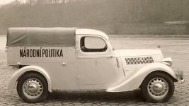 Jeden ze série rozvážkových nákladních pikapů na podvozku Popular model 1936, realizovaných pražskou karosárnou 
