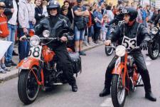 Petr Holek (Harley-Davidson 1200) na startu XXII. eskobrodskho okruhu 1. kvtna 2018.