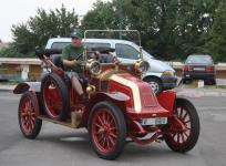 Michal Pomaha a jeho Renault 1904.