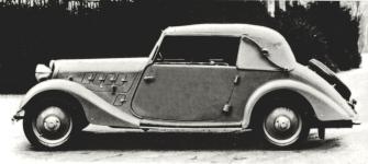 Dvoudv��ov� kabriolet - archiv Ho���lek