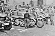 Div�ky obdivovan� d��p �koda 973 (Babeta) a p�sov� motocykl NSU-Opel HK 101
