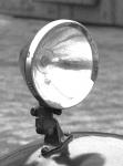 Detail slo�it�ho upevn�n� reflektoru