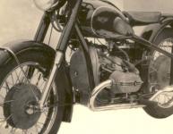 Retuovan tovrn snmek motocyklu M-52 