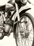 Dvousedadlov sportovn stien moped VITTORIA, kter byl pedlohou pro konstrukci mopedu Leonette Mustang M 20.
