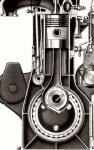 Na příčném řezu motorem je vidět hlavní válečkové ložisko klikového hřídele, které mělo značný průměr. Rovněž je dobře vidět ovládání ventilů prostřednictvím tyček a vahadel (OHV).