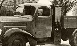 Vůz Praga RN, zkoušený s dřevoplynovým generátorem firmy Janka, Radotín.