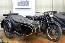 Originln BMW R 71 s jednotnm (Einheits-) sidecarem - v roce 1940 nedotknuteln 