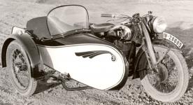 DKW SB 500 se sidecarem Stoye.