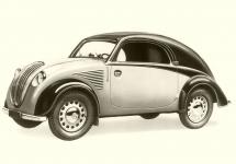Steyr-Baby, lbiv a velmi spn mal vz, od nho byly odvozeny lehk uitkov vozy Steyr 150 a Steyr 250. Konstrukce vozu byla dlem tehdejho editele ing. Karla Jenschkeho a nemla naprosto nic spolenho s nmeckm broukem VW.