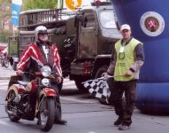 Cílová jízda 100 let AKRČs (2004) - Petr Hošťálek se strojem Harley-Davidson 42 WLC.