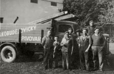 Padest lta - koistn ttunov Ford V 3000 S ve slubch eskobudjovickho pivovaru 