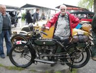 Petr Holek a jeho motocykl NSU 4PS z roku 1923 - foto_tark