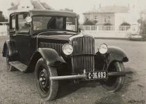 Dvoudve�ov� zav�en� v�z �koda 633 na tov�rn� fotografii 63-1176  (archiv Ho���lek)