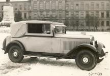 �koda 633 kabriolet zprava - tov�rn� sn�mek 63-1189  (archiv Ho���lek)